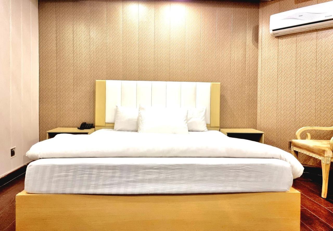 Hotel Visit Inn Executive Лахор Экстерьер фото