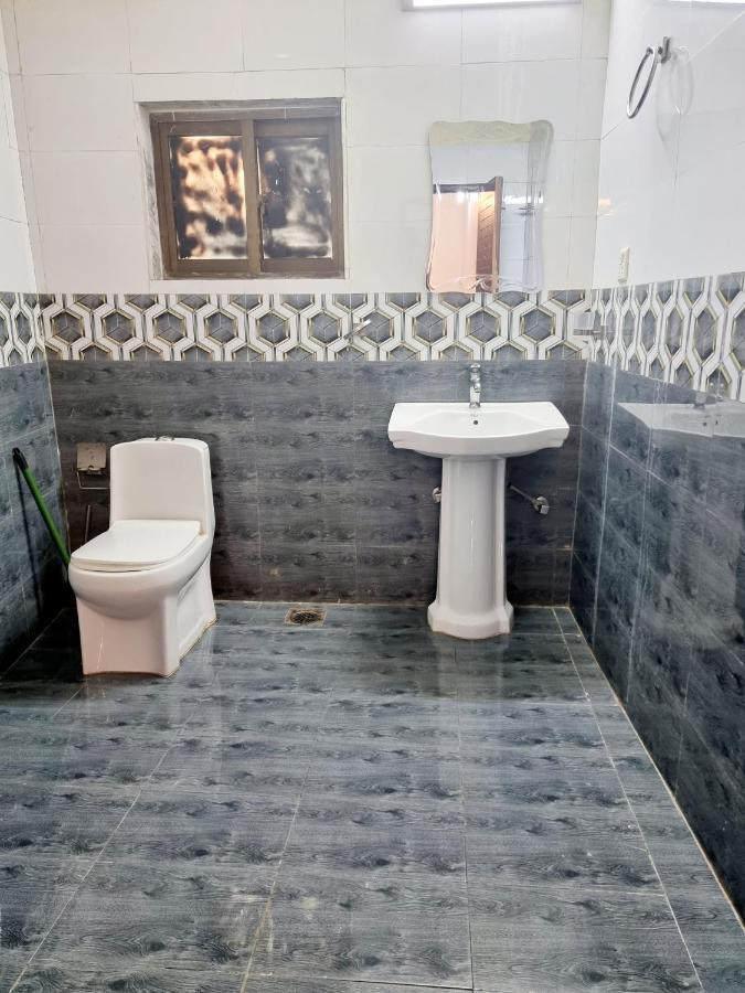 Hotel Visit Inn Executive Лахор Экстерьер фото